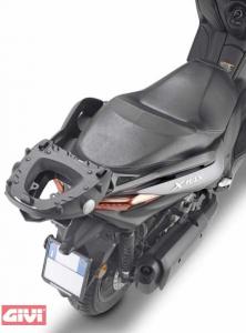 Givi Monolock und Monokey Topcase-Träger SR2150 für Yamaha X-Max 125 (18-22) / Yamaha X-Max 300 (17-22) / Yamaha X-Max 400 (18-22)/ Yamaha Tracer 7 / 7 GT (20-24)