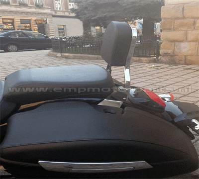 EMP Sissybar de Luxe in schwarz für Suzuki C 1500 BT/T Intruder