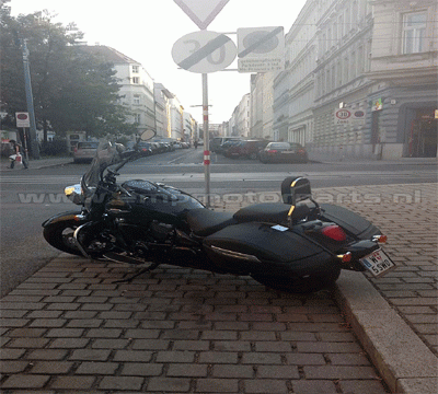 EMP Sissybar de Luxe in schwarz für Suzuki C 1500 BT/T Intruder