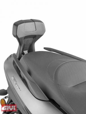 Givi Beifahrerrückenlehne TB2149 für Yamaha Tricity 300 (20-25) / Yamaha X-Max 125 (18-22) / Yamaha X-Max 300 (17-22)